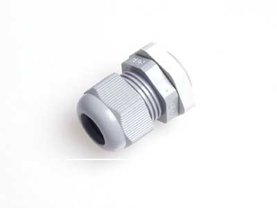 LÄPIVIENTI PG9+MUTTERI 15,5MM REIKÄÄN