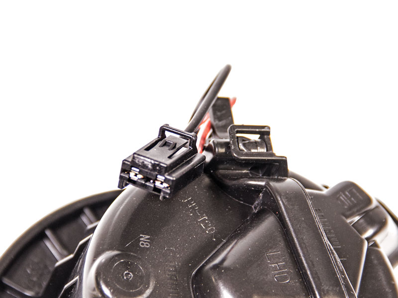 MAHLE LÄM. MOOTTORI VW POLO VI - Image 3