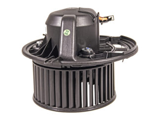 LÄMMITYSLAITTEEN MOOTTORIVALEO BMW ILMAN VASTUSTA